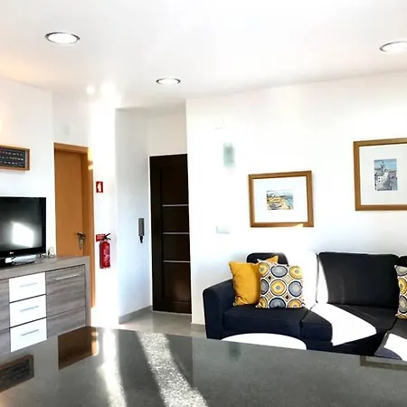 Oura Beach Mid Strip Apartment *